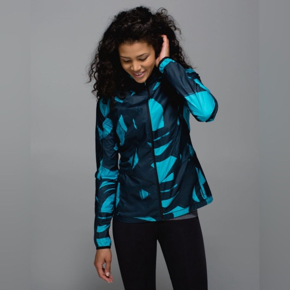 *Lululemon Back Pack It Jacket Size 6